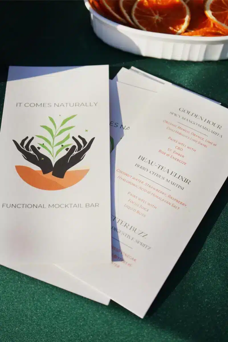 Menükarte der Functional Mocktail Bar von It Comes Naturally mit Adaptogen- und Nootropika-Drinks